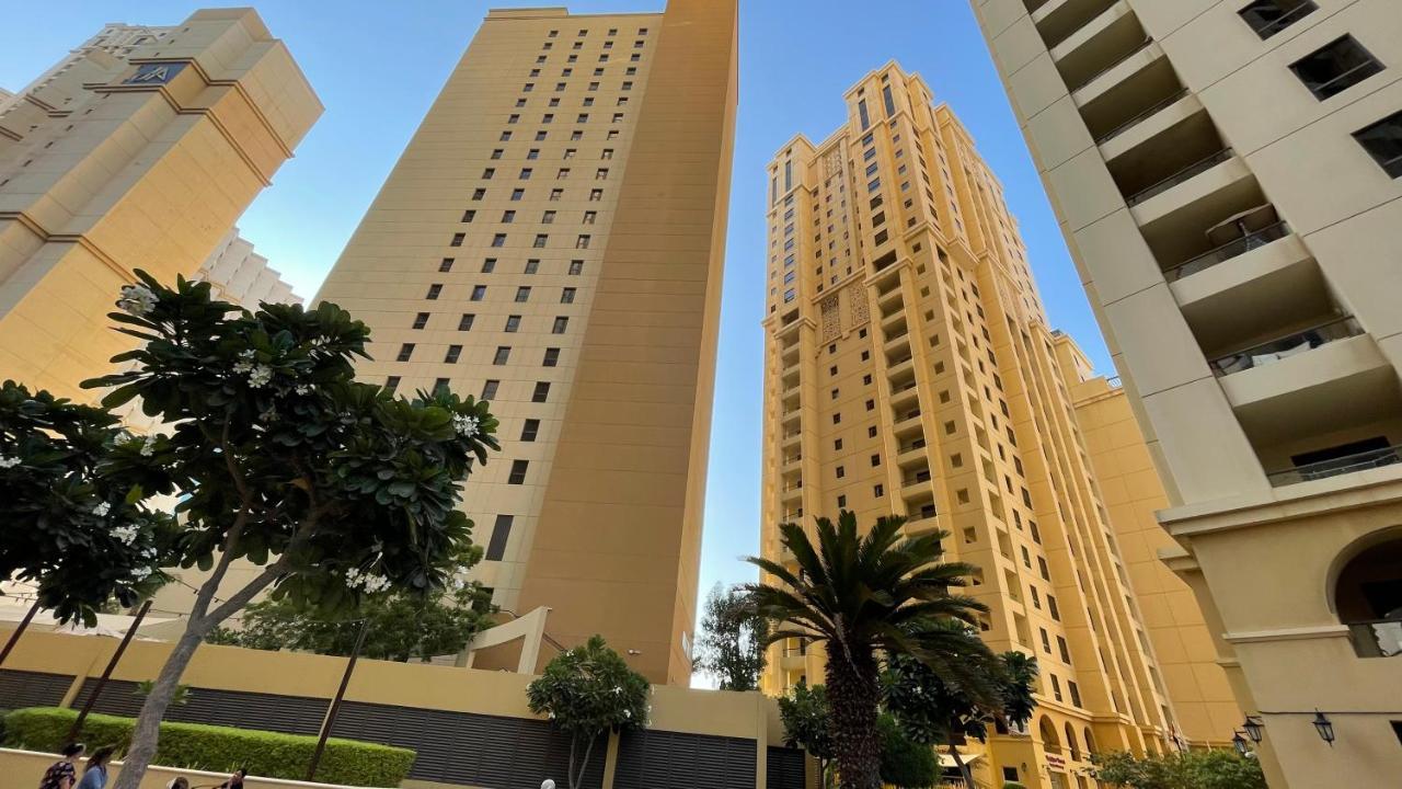 Business Backpackers Jbr Hostel Dubai Exterior photo